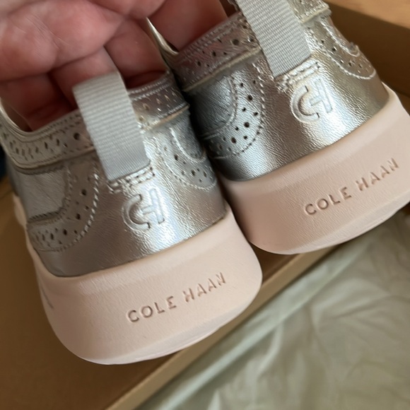 💕Cole Haan sneakers (8 B) - Picture 2 of 12